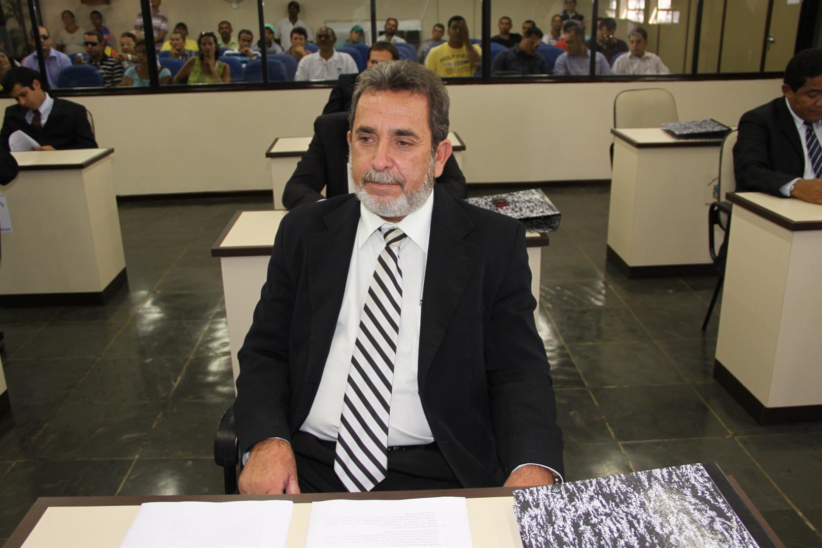 Photo of Presidente da Câmara de Palmeira faz esquema e antecipa duodécimo para pagar débitos do ano passado