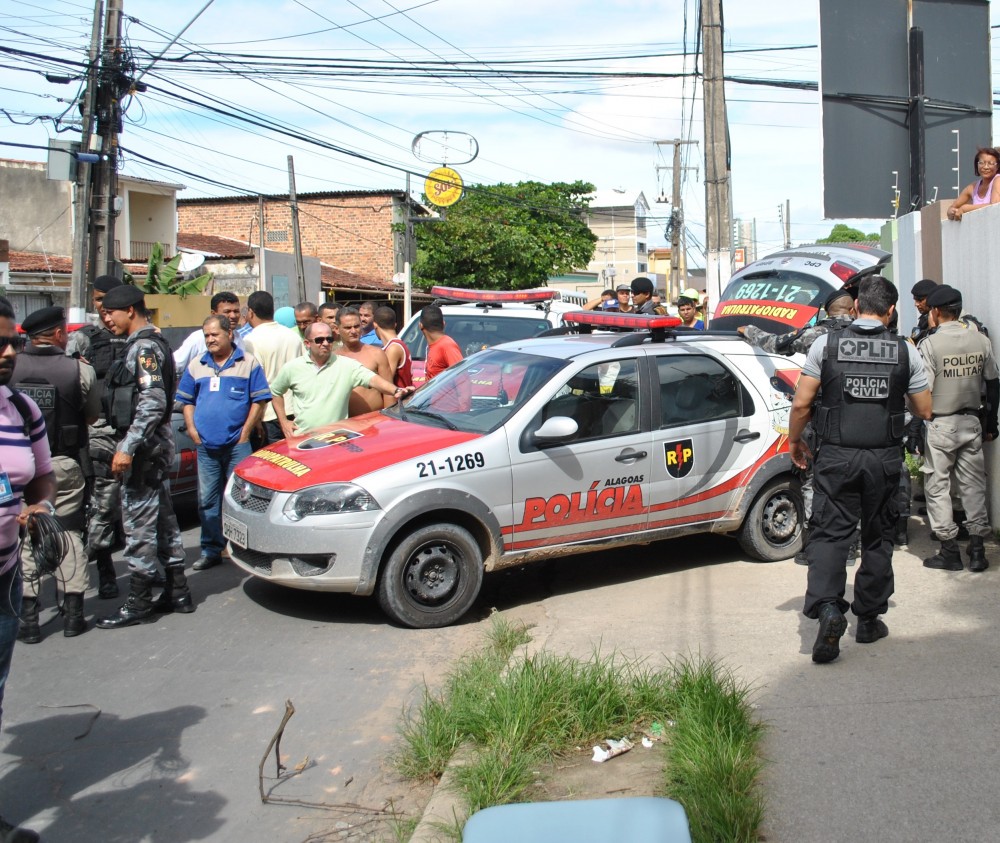 Photo of SEGURANÇA PÚBLICA – Durante 1º dia de carnaval Alagoas registra 7 homicídios e 6 tentativas