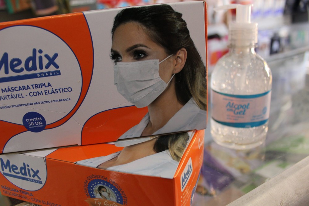 Photo of CORONAVÍRUS – Procura por máscaras e álcool em gel aumenta no país
