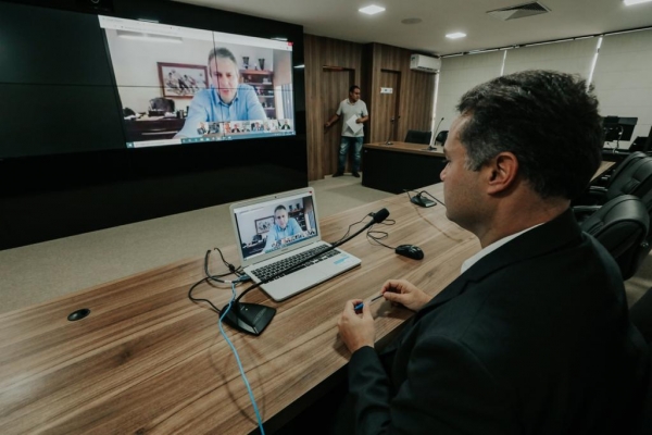 Photo of COVID-19 – Renan Filho participa de videoconferência com governadores do Nordeste