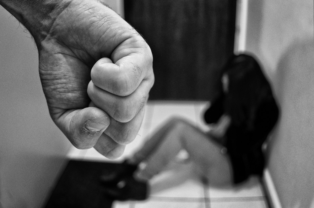 Photo of VIOLÊNCIA – Homem invade casa de ex-companheira para ameaçá-la