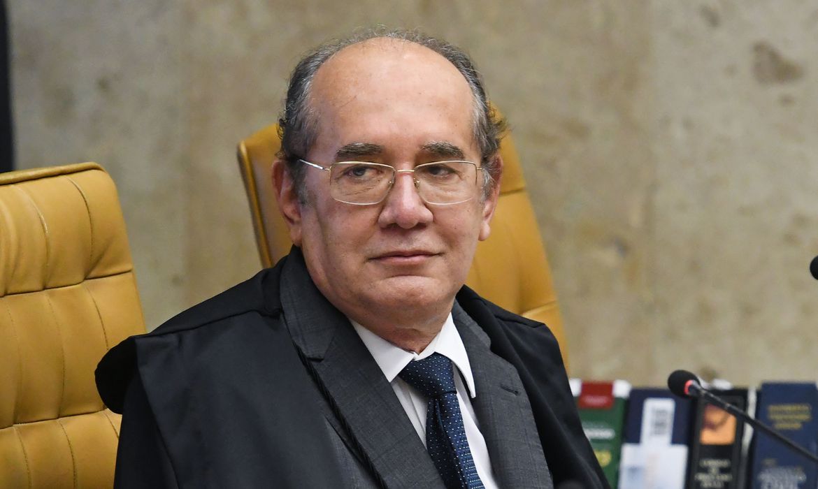 Photo of INCONSTITUCIONAL – Gilmar Mendes suspende cobrança de tarifa sobre cheque especial