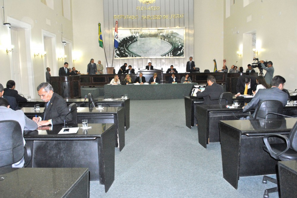 Photo of ASSEMBLEIA ONLINE – Deputados questionam atitudes do Executivo e cobram trabalho unificado entre municípios e Estado