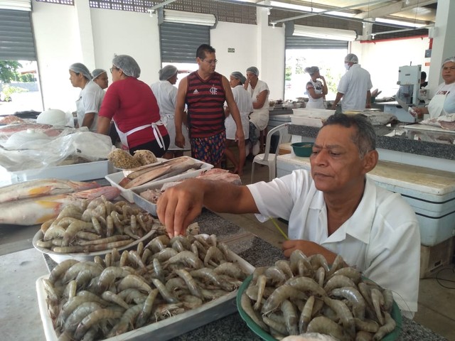 IMPACTOS DO ISOLAMENTO – Pescadores de Maceió sofrem prejuízo com fechamento de restaurantes