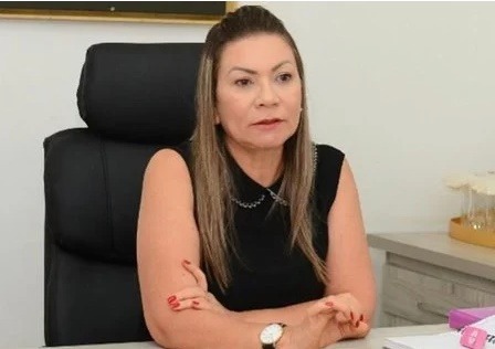 Photo of NEPOTISMO – População de Major Izidoro banca família da prefeita Santana Mariano com altos salários
