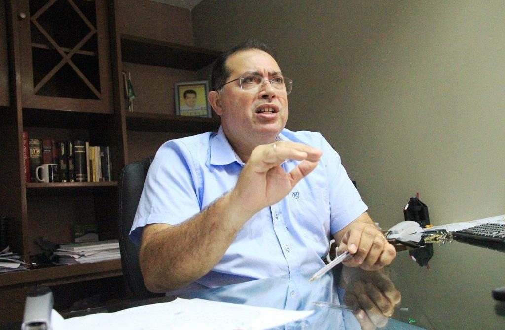 ELEIÇÕES VÃO ACONTECER – Quem for candidato deve se afastar, alerta Adeilson Bezerra