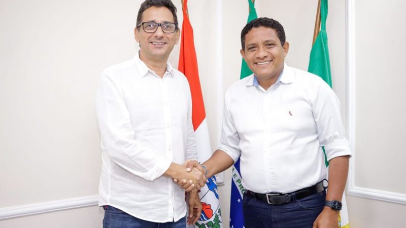 “Candidatura do Dr Márcio é natural”, diz prefeito de Palmeira sobre nome do seu vice para ALE